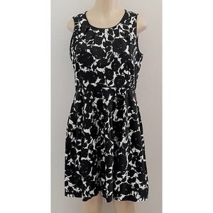Talbots Dress Women 10P Black White Floral Sleeveless Fit Flare Pockets Retro
